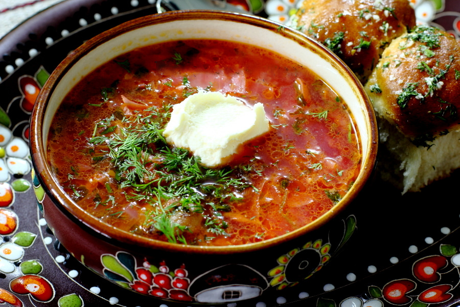 Borsch ucraniano rojo tradicional