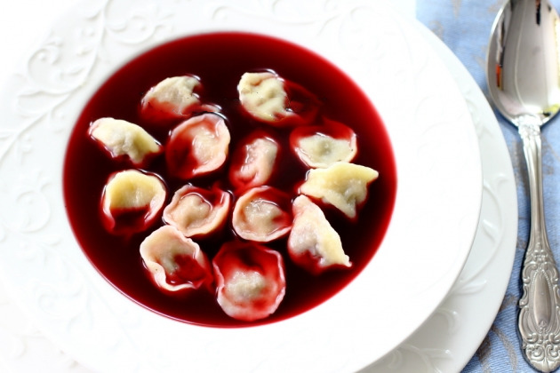 Borsch vegano con vushkas (Polaco)