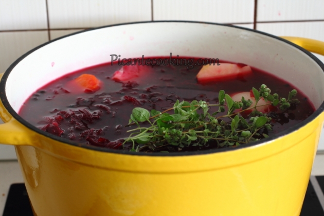 Borsch vegano con vushkas (Polaco)