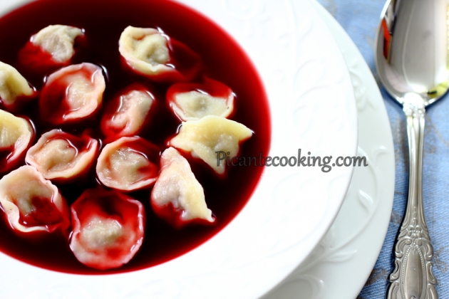 Borsch vegano con vushkas (Polaco)